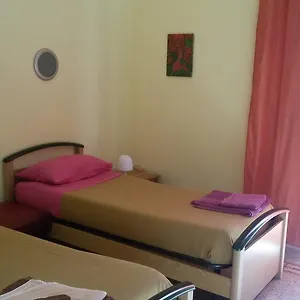 https://trivani-perez.palermohotels.org